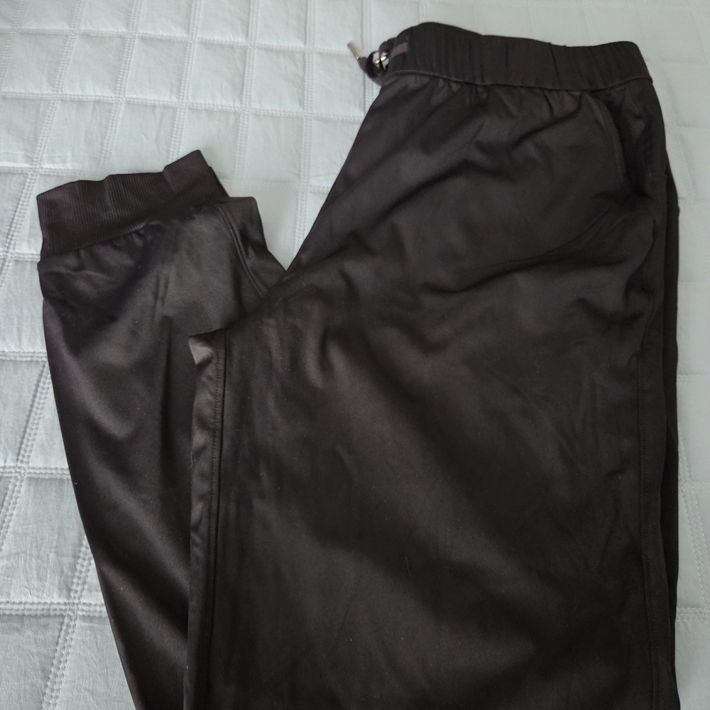 Women"s Black Jogger Pants